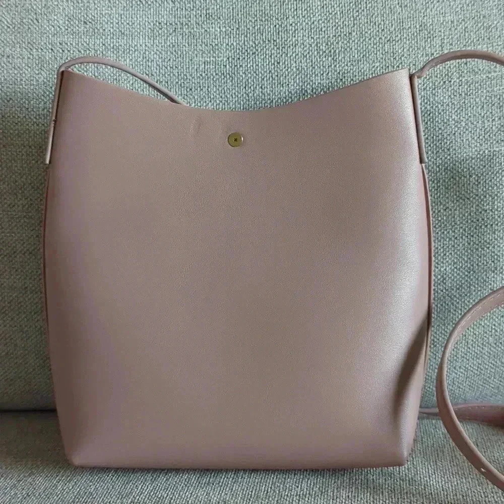 Light Pink Vegan Leather Crossbody Purse Samara - Picture 4 of 7